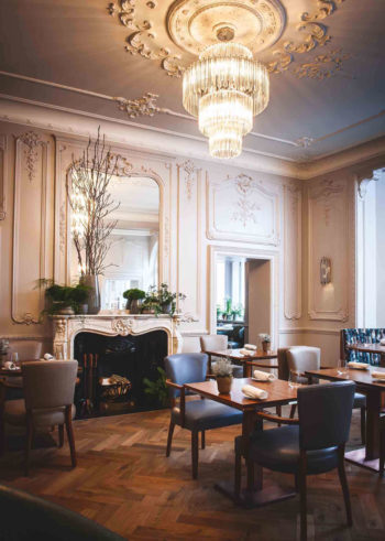 CAD-DIN-restaurant-adam-handling-07_High-Res