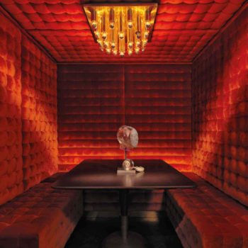 WAESKA-BOOTH